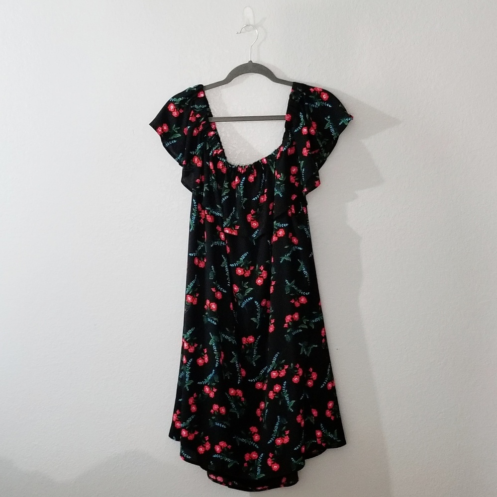 Vince Camuto off the shoulder dress